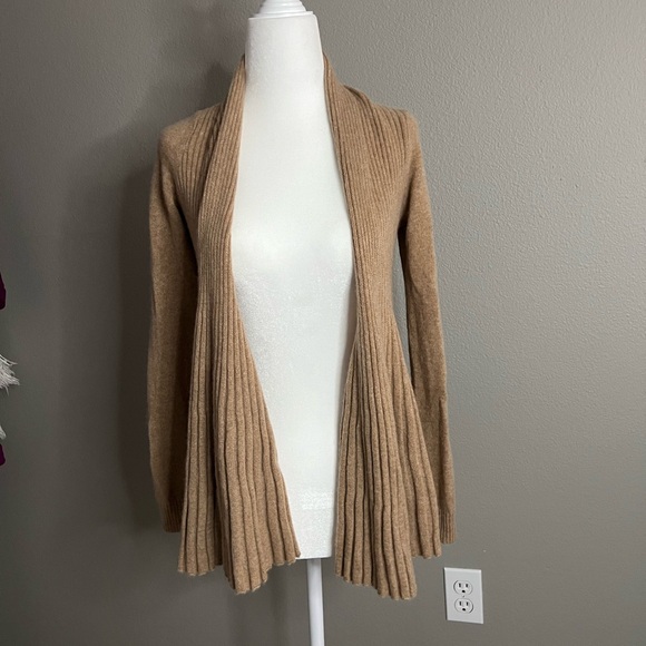 Camel colored cashmere cardigan in size S - Picture 1 of 4